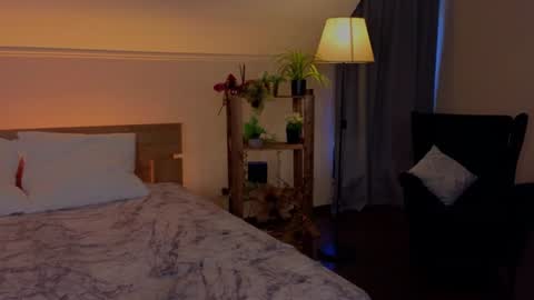 lisaaaliss online show from June 2026 11:08:01 AM