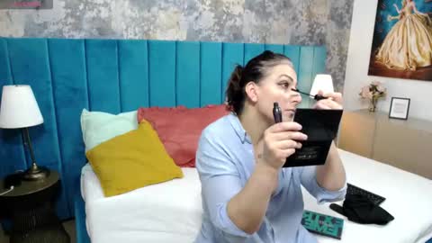 lisacroft online show from November 2025 08:04:01 AM