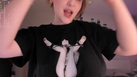 -Lisa- Help me to reach 100 thumbs up3 online show from December 2024 12:26:01 PM