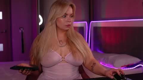 Snapshot of lisalovesweet chatting on May 2026 09:05:01 AM Lisa online show from May 2026 09:05:01 AM