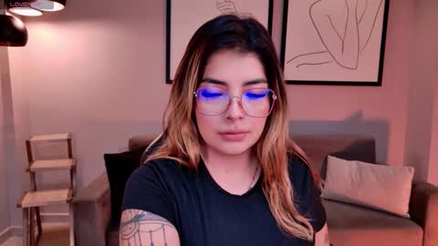 LISA MONROE online show from September 2025 11:31:02 AM