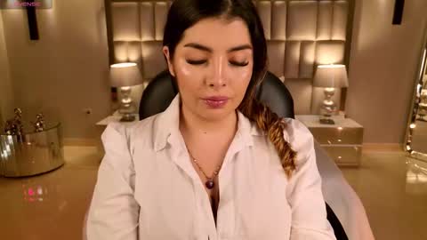 LISA MONROE online show from December 2025 07:42:02 PM