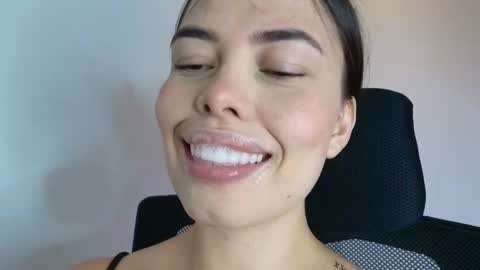Snapshot of lisbet_21x chatting on September 2025 09:48:02 PM Lisbet online show from September 2025 09:48:02 PM