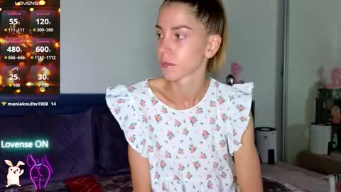 Snapshot of lisi4ka_basik33 chatting on October 2025 04:15:02 PM Kris Maks online show from October 2025 04:15:02 PM