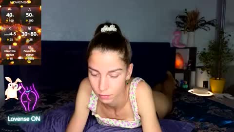 Snapshot of lisi4ka_basik33 chatting on October 2025 05:13:01 PM Kris Maks online show from October 2025 05:13:01 PM