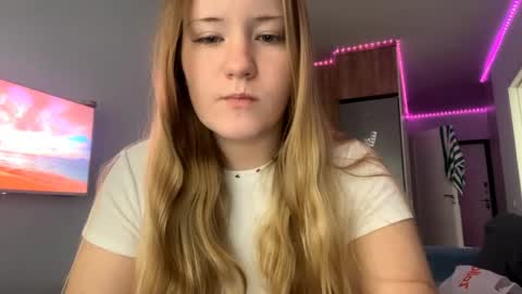 Snapshot of lisi_kiss_ chatting on May 2026 10:12:01 AM Aurora online show from May 2026 10:12:01 AM