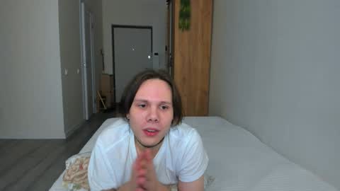 Snapshot of lissa_alfie chatting on December 2024 06:39:01 PM Alfie online show from December 2024 06:39:01 PM