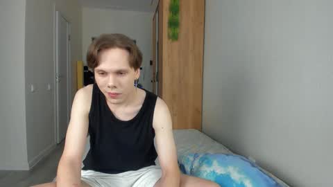 Snapshot of lissa_alfie chatting on December 2024 06:35:02 PM Alfie online show from December 2024 06:35:02 PM