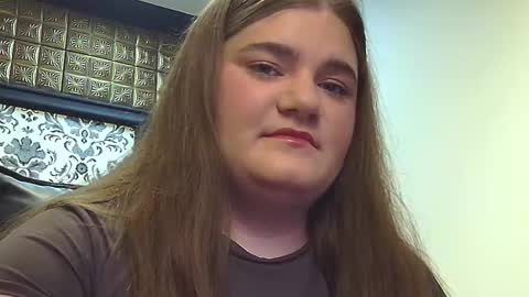 Snapshot of lissabigtitts chatting on November 2025 03:38:02 PM Lisa online show from November 2025 03:38:02 PM