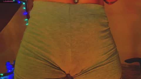 Liss online show from December 2025 04:21:01 AM