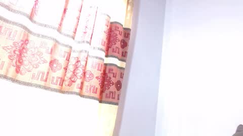 litte_ebonyx online show from December 2025 07:10:01 PM