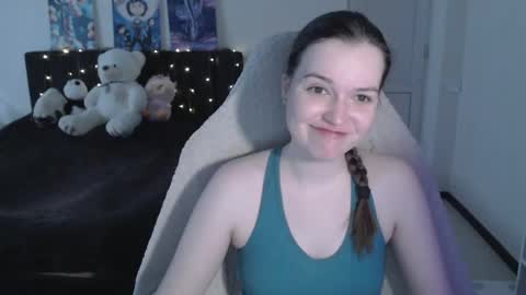 little__flowers online show from April 2026 08:31:01 AM