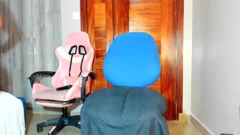 little_africa online show from February 2026 08:21:01 AM