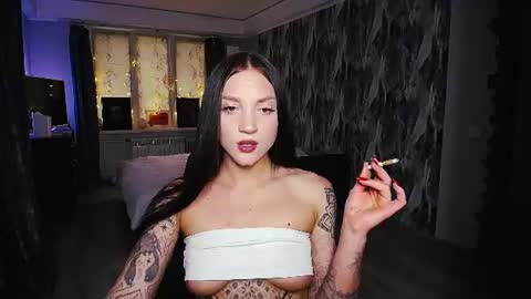 Snapshot of little_birdy chatting on June 2026 05:01:02 PM Birdy online show from June 2026 05:01:02 PM