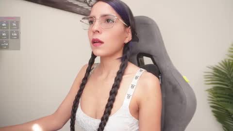 Help me reach 100 likes online show from March 2026 07:31:01 PM