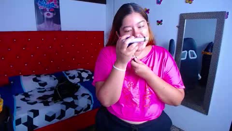 Snapshot of little_flower4you chatting on October 2025 12:45:01 PM mai rojas online show from October 2025 12:45:01 PM