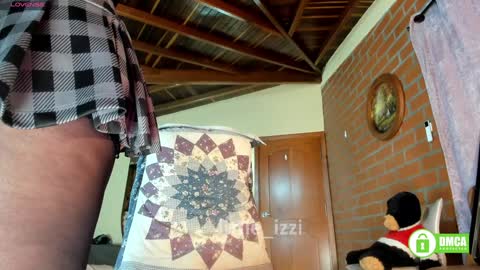 Izzi online show from February 2026 06:08:01 PM