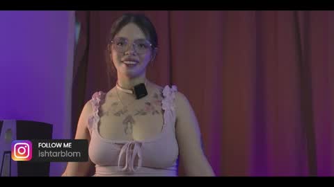 Snapshot of little_maeve chatting on May 2026 10:26:02 PM Maeve online show from May 2026 10:26:02 PM
