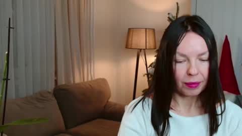 Nicole online show from December 2025 03:51:02 PM