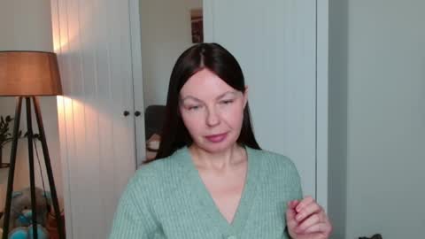 Nicole online show from April 2026 10:53:02 AM