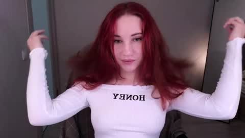 Snapshot of little_pretty_woman chatting on May 2026 02:55:01 PM little_pretty_woman online show from May 2026 02:55:01 PM