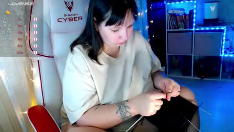 little_raiden online show from November 2025 02:54:01 AM