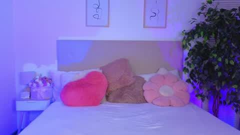 Snapshot of little_siin chatting on June 2026 09:07:02 PM little_siin online show from June 2026 09:07:02 PM