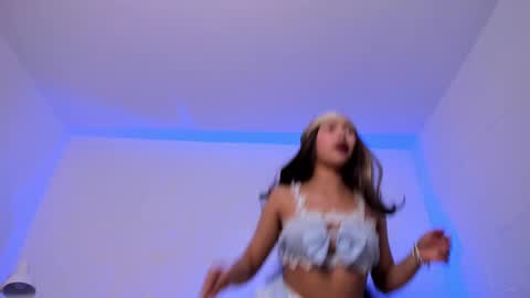 Xiom online show from September 2025 01:17:02 AM