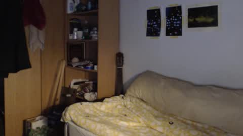 littlealien7 online show from September 2025 08:05:01 AM