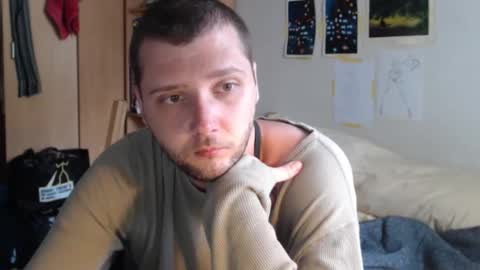 littlealien7 online show from November 2025 02:09:01 AM