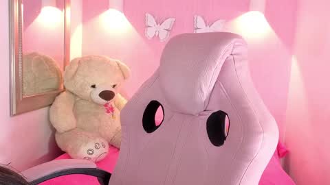 Ari online show from April 2026 07:07:01 PM