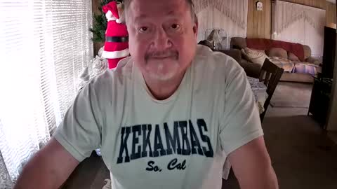 Snapshot of littled83057 chatting on December 2024 07:05:02 PM Littled83057 online show from December 2024 07:05:02 PM