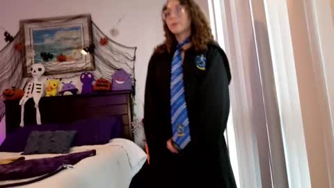 Snapshot of littledeathtrap chatting on October 2025 10:29:02 PM littledeathtrap online show from October 2025 10:29:02 PM