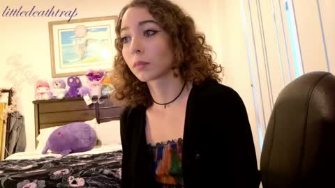 littledeathtrap online show from April 2026 11:42:01 PM