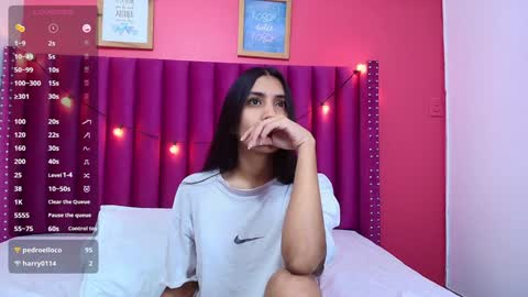 Snapshot of littlee_emilyy_ chatting on January 2025 02:53:02 AM Emily  online show from January 2025 02:53:02 AM