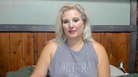 lisanixs online show from September 2025 02:59:02 AM