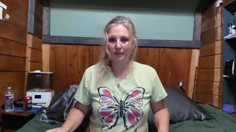 lisanixs online show from April 2026 04:10:02 PM