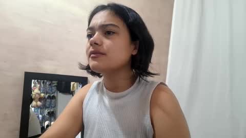 Snapshot of littlemelii chatting on September 2025 04:51:02 PM Melia online show from September 2025 04:51:02 PM
