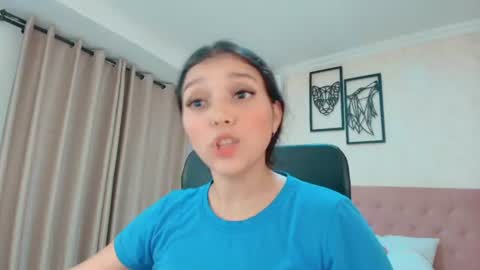 Snapshot of littlemolly_pregnant chatting on July 2026 11:54:02 PM Sarahs Room online show from July 2026 11:54:02 PM