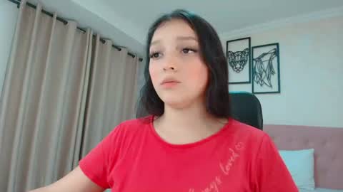 Snapshot of littlemolly_pregnant chatting on July 2026 10:41:02 PM Sarahs Room online show from July 2026 10:41:02 PM