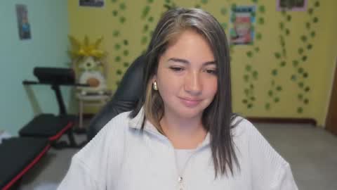 Mia  Wednesday to Sunday 730 am to 1030 am Colombian Hour D online show from February 2026 03:22:02 AM