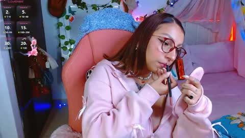 Snapshot of littlerouse_ chatting on July 2026 09:37:01 AM Ruby Rouse online show from July 2026 09:37:01 AM
