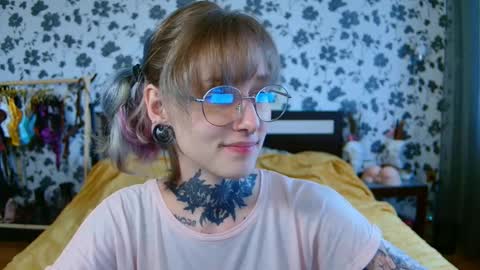Niki  free tg channel with some photos gifs and info about streams  online show from September 2025 10:06:01 AM