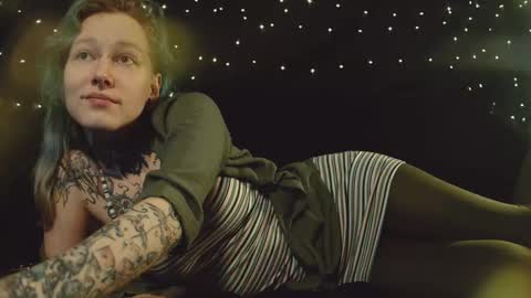 Niki  free tg channel with some photos gifs and info about streams  online show from December 2025 01:59:02 PM