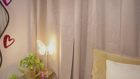 littletammy_ online show from March 2026 04:55:02 PM