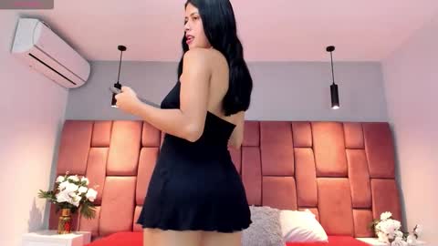 littlevaale online show from October 2025 11:33:02 AM