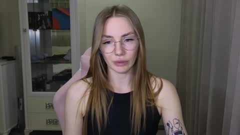 Eliana online show from December 2024 03:00:01 PM