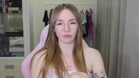 Eliana online show from February 2025 01:30:01 PM