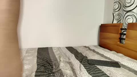 Liu help me to reach 100 thumps up daddy online show from March 2025 05:00:02 AM