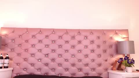 Nicky online show from October 2025 04:31:02 AM